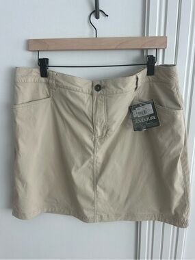 Eddie Bauer Skort Khaki Beige Size 14 Stretch Hiking Travel